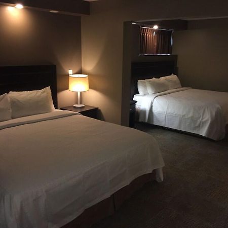 Express By Canad Inns Winnipeg Eksteriør billede