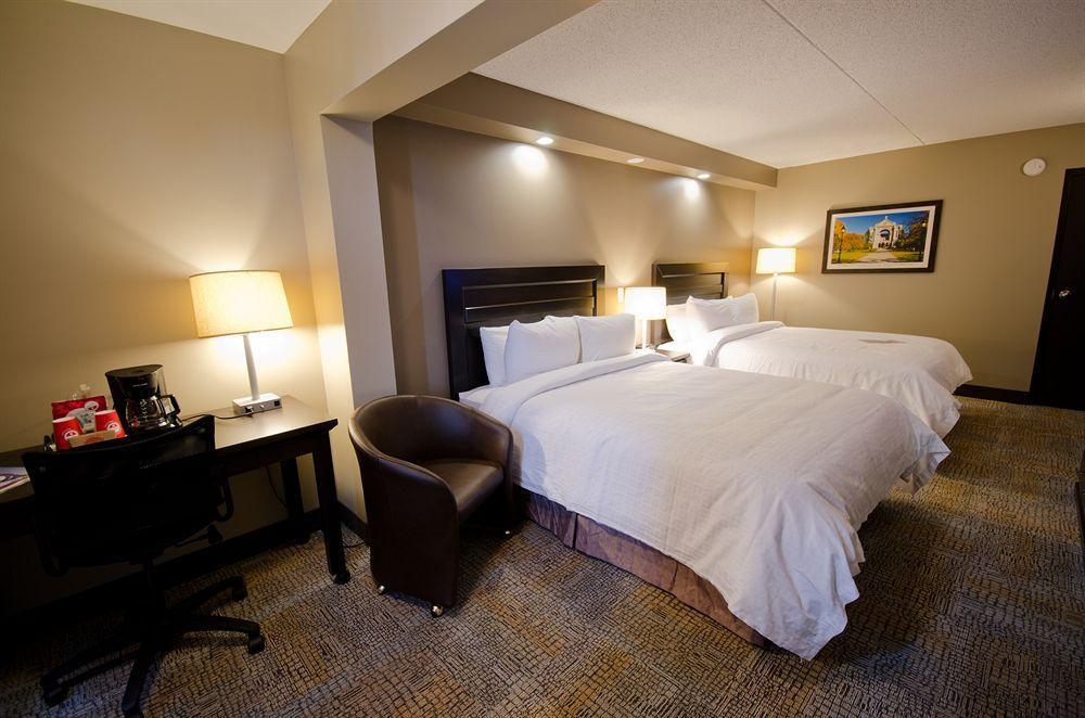 Express By Canad Inns Winnipeg Eksteriør billede