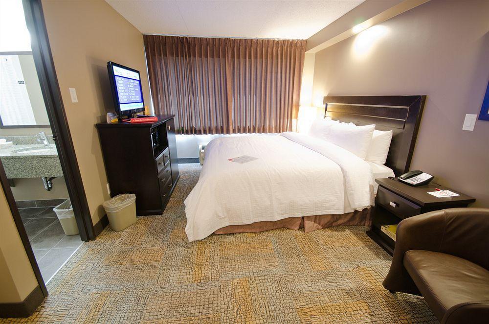 Express By Canad Inns Winnipeg Eksteriør billede