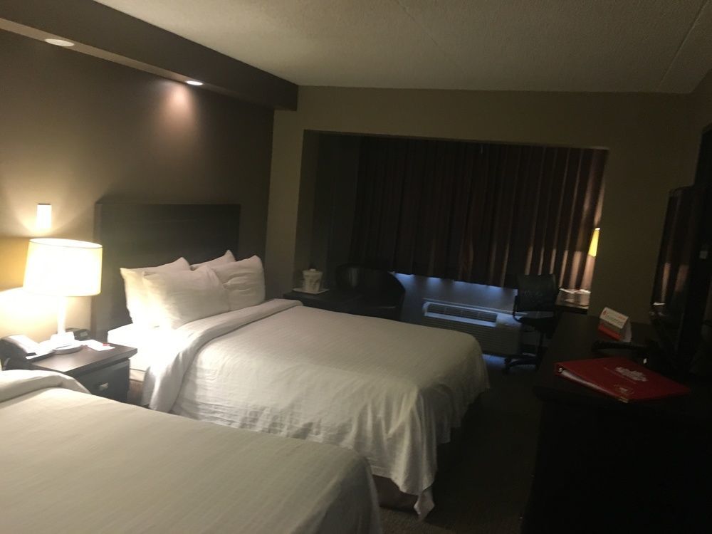 Express By Canad Inns Winnipeg Eksteriør billede
