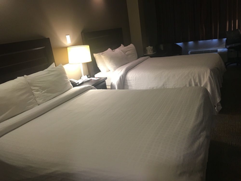 Express By Canad Inns Winnipeg Eksteriør billede