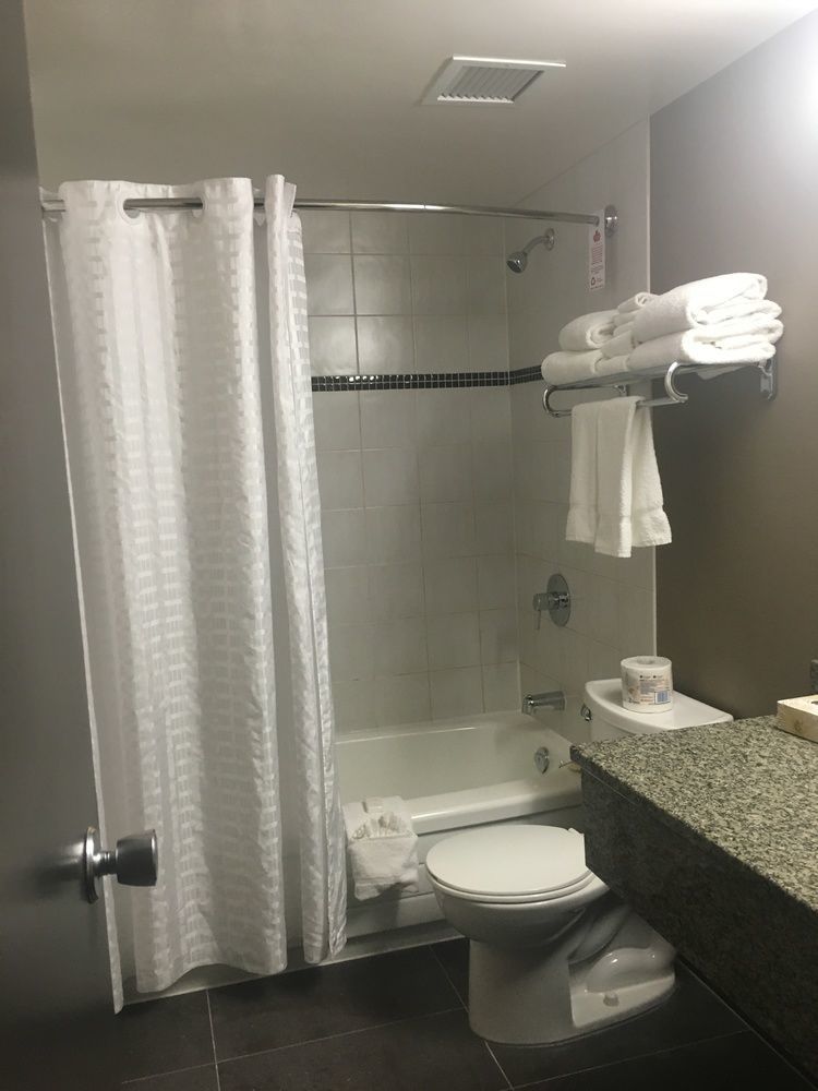 Express By Canad Inns Winnipeg Eksteriør billede